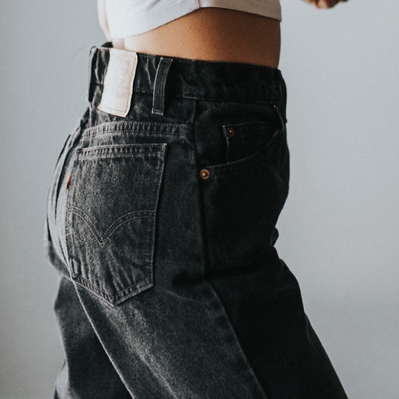 Vintage Levi’s Black Denim High Waist Jeans - Picture 6 of 10